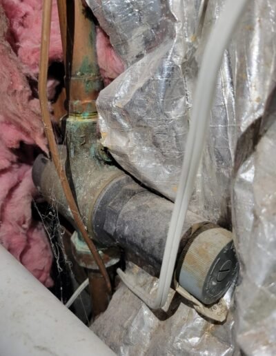 Water pipe repair in an insulated crawl space in Laurel, MD